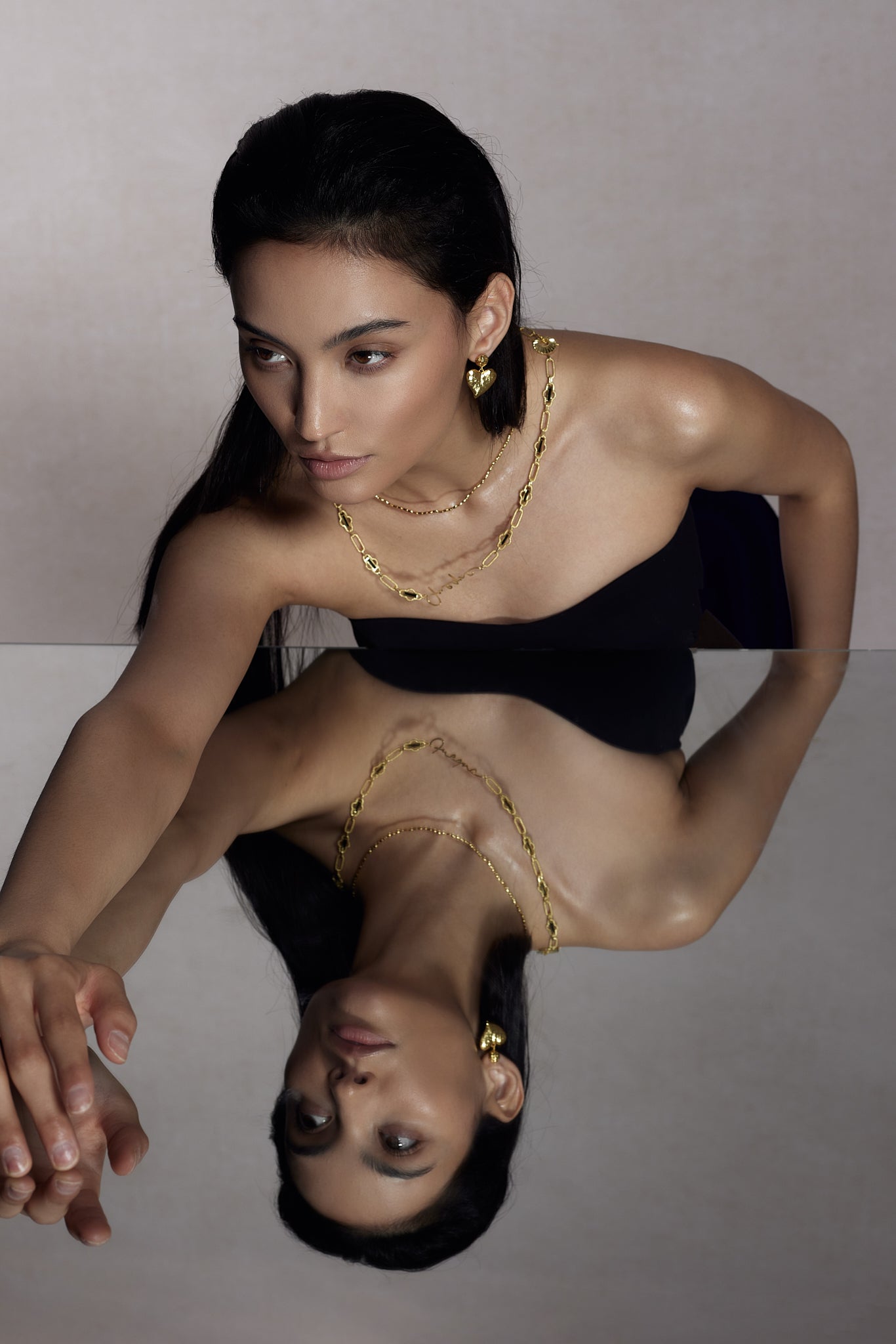 Argento Wishful Gold Necklace on model close-up - FREQNC atelier