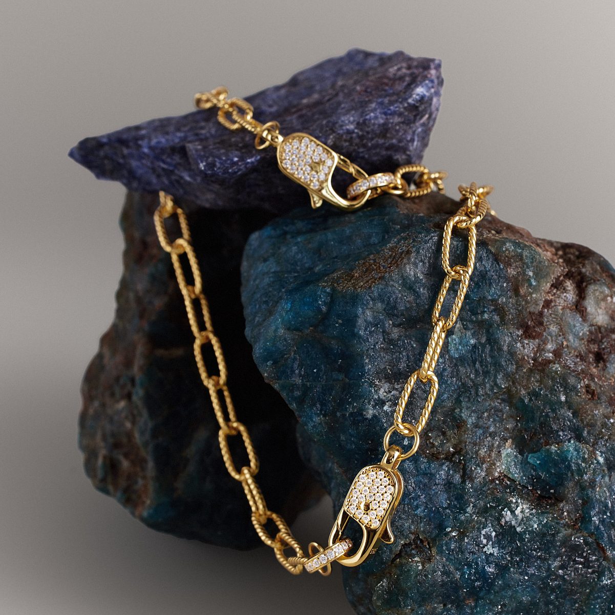 Baddie Clasp Bracelet product flat lay with clasp - FREQNC
