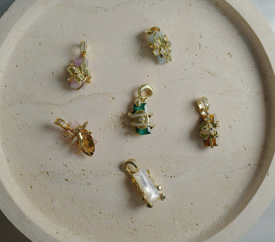 Spirit Animal Crystal gemstones on display - FREQNC atelier