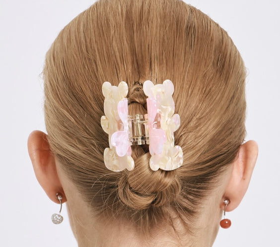ma chérie Cuddly Bear Hair Claw product detail - FREQNC atelier
