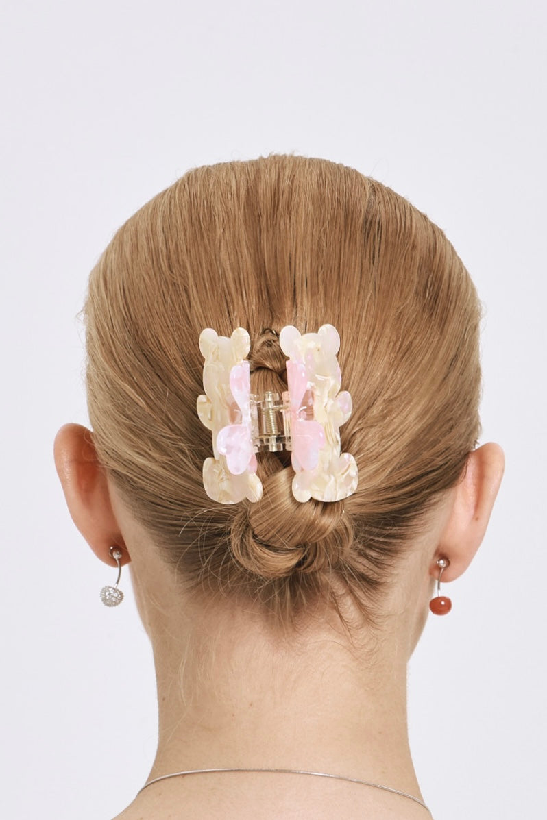ma chérie Cuddly Bear Hair Claw product detail - FREQNC atelier