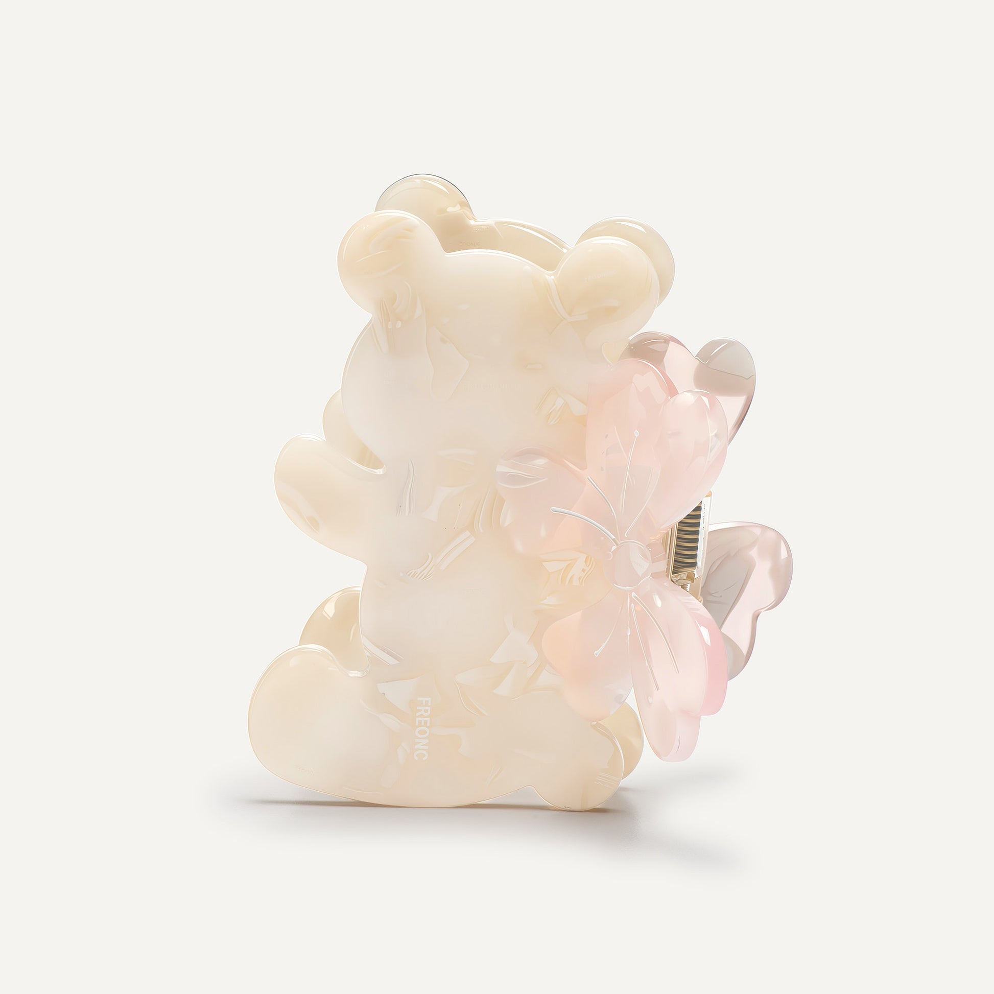 ma chérie Cuddly Bear Hair Claw white acetate - FREQNC atelier