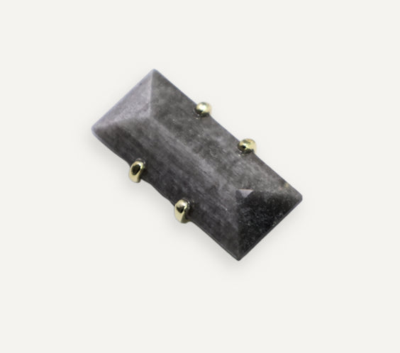Spirit Animal Crystal blue moonstone gemstone - FREQNC atelier