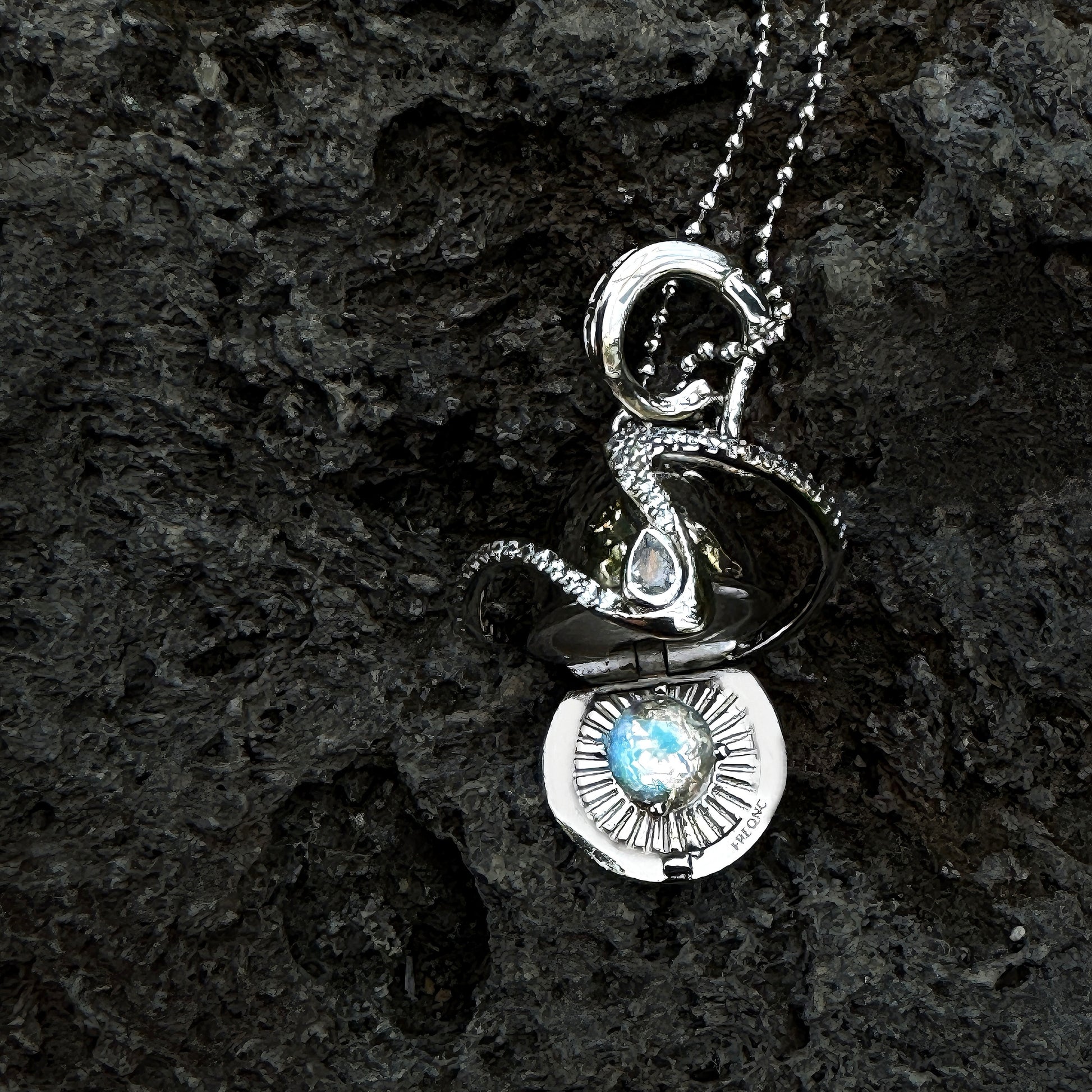 Orphic Egg Zodiac Crystal 12 interchangeable zodiac gemstones - FREQNC atelier