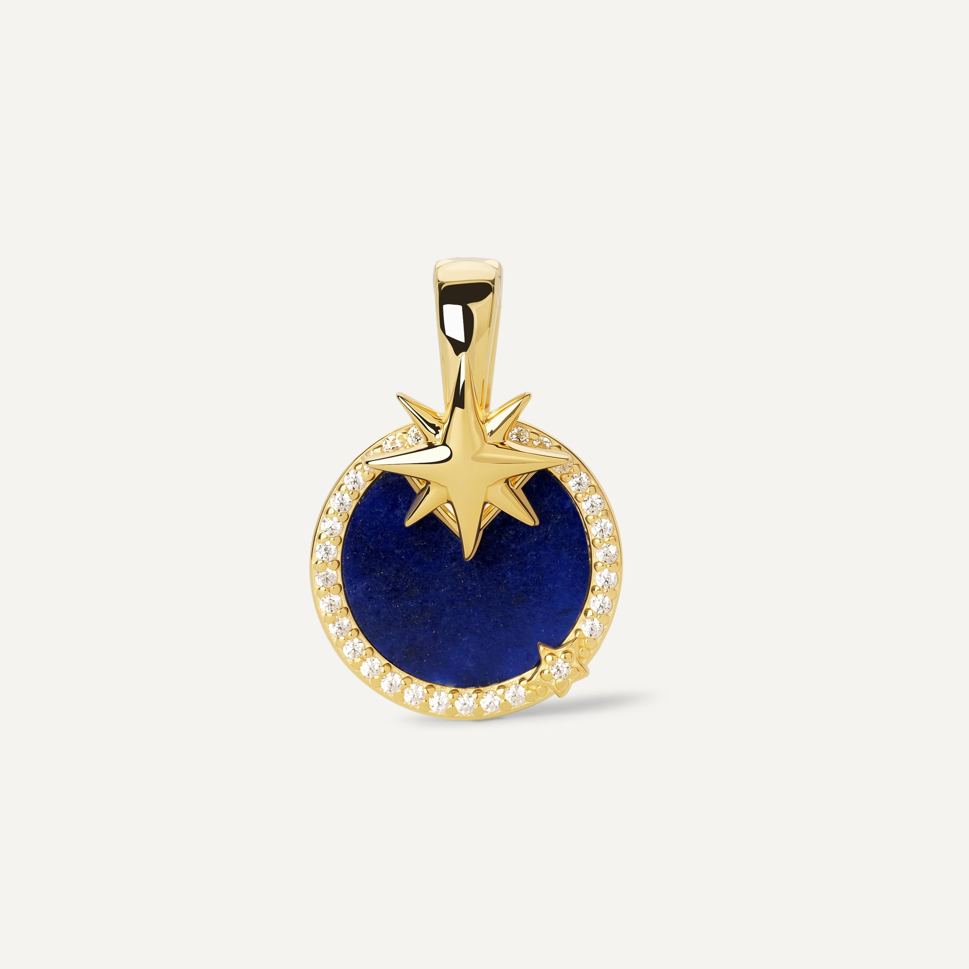 Star Charm 18K gold-plated sterling silver close-up - FREQNC
