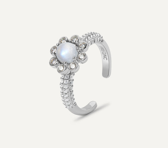 8 petals ring silver blue moonstone FREQNC atelier