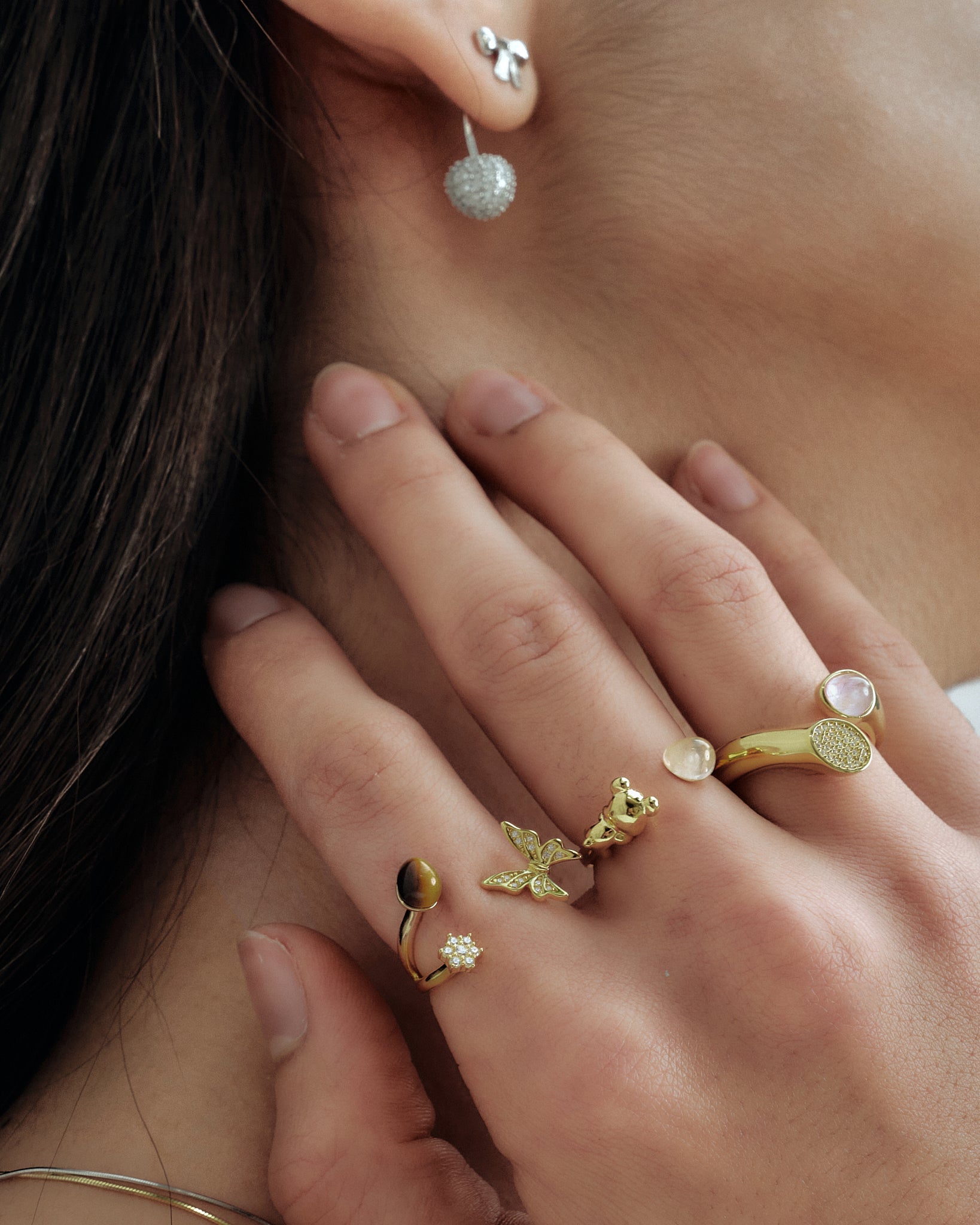 model stacking butterfly ring gold FREQNC atelier