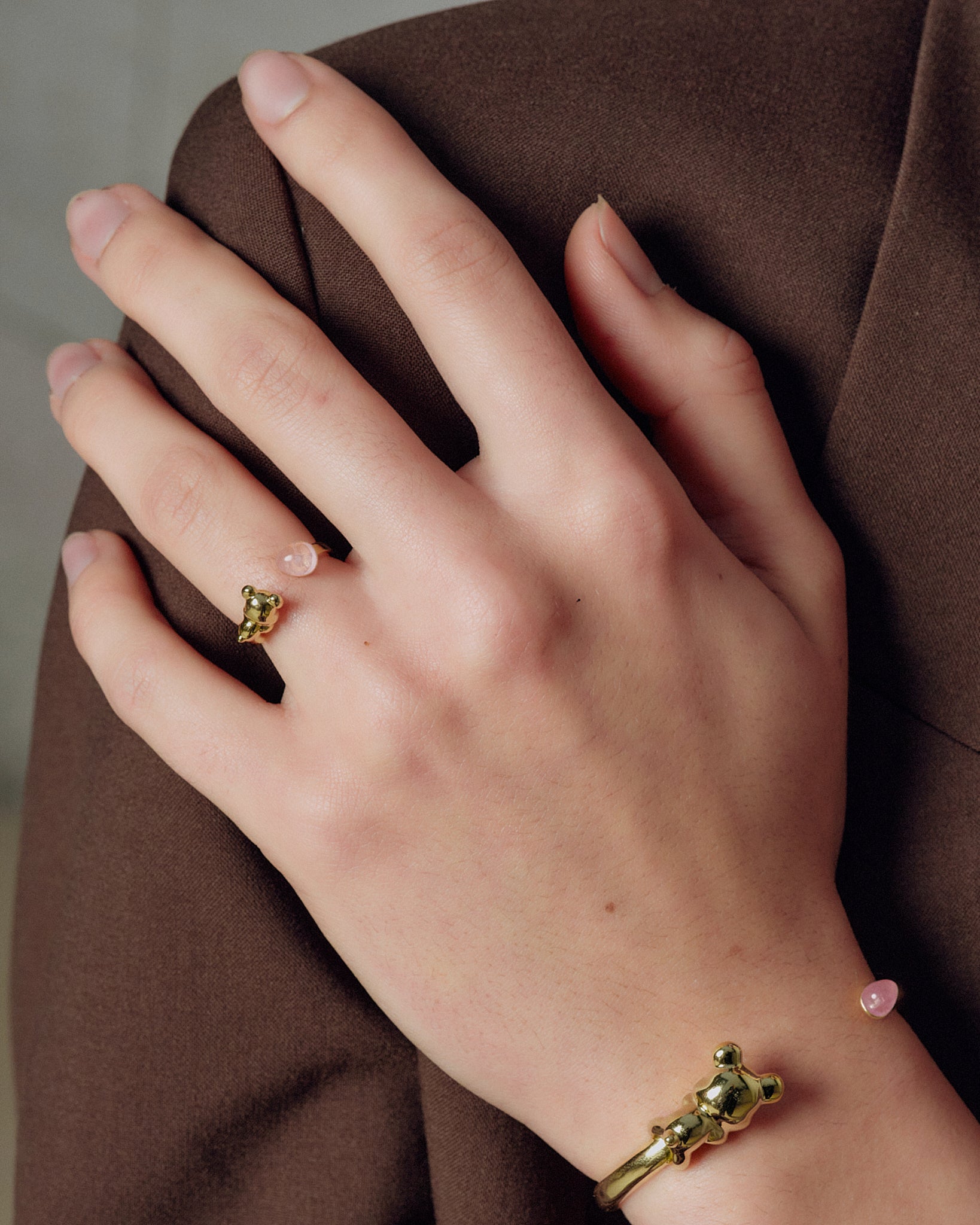 Cuddly Bear Ring detail on model finger - FREQNC atelier