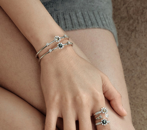 close up 8 petals bangle crystal detail FREQNC atelier