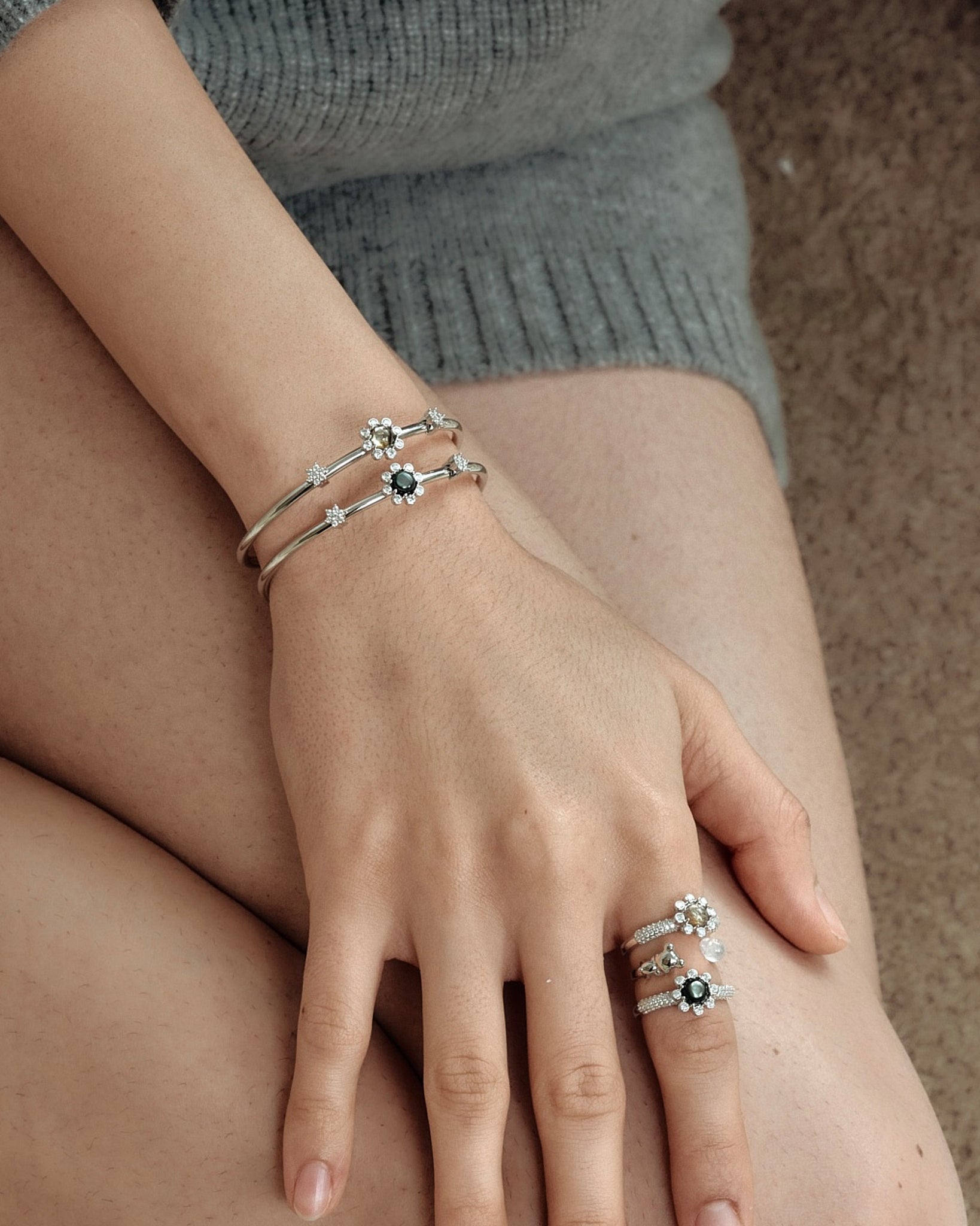 close up 8 petals bangle crystal detail FREQNC atelier
