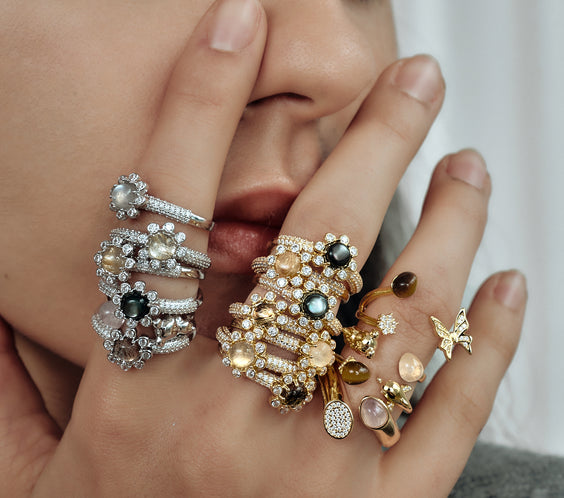 model stacking 8 petals ring gold and silver FREQNC atelier