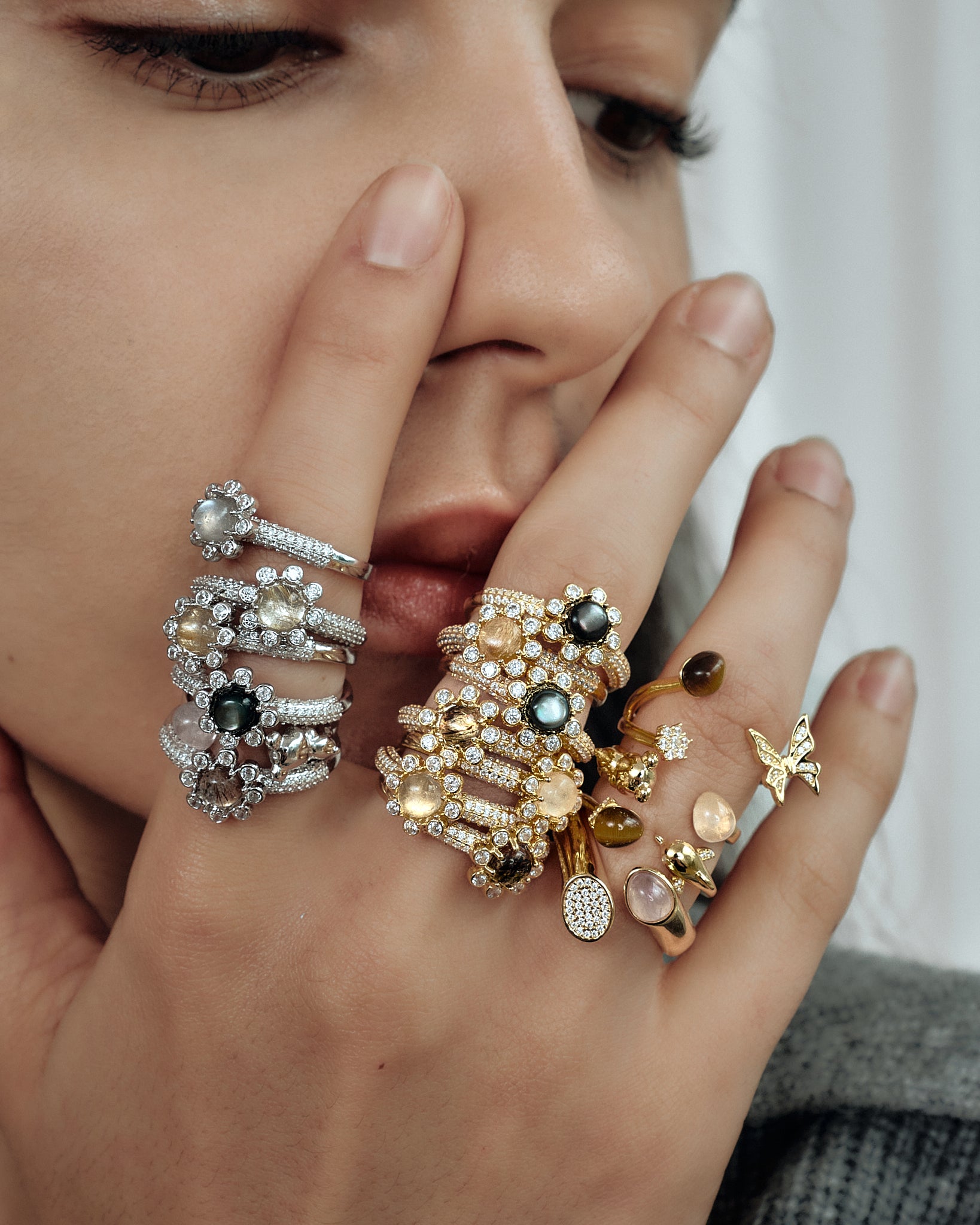 model stacking 8 petals ring gold and silver FREQNC atelier