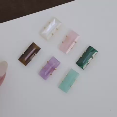 Swap your crystal in 3 seconds — magnetic setting