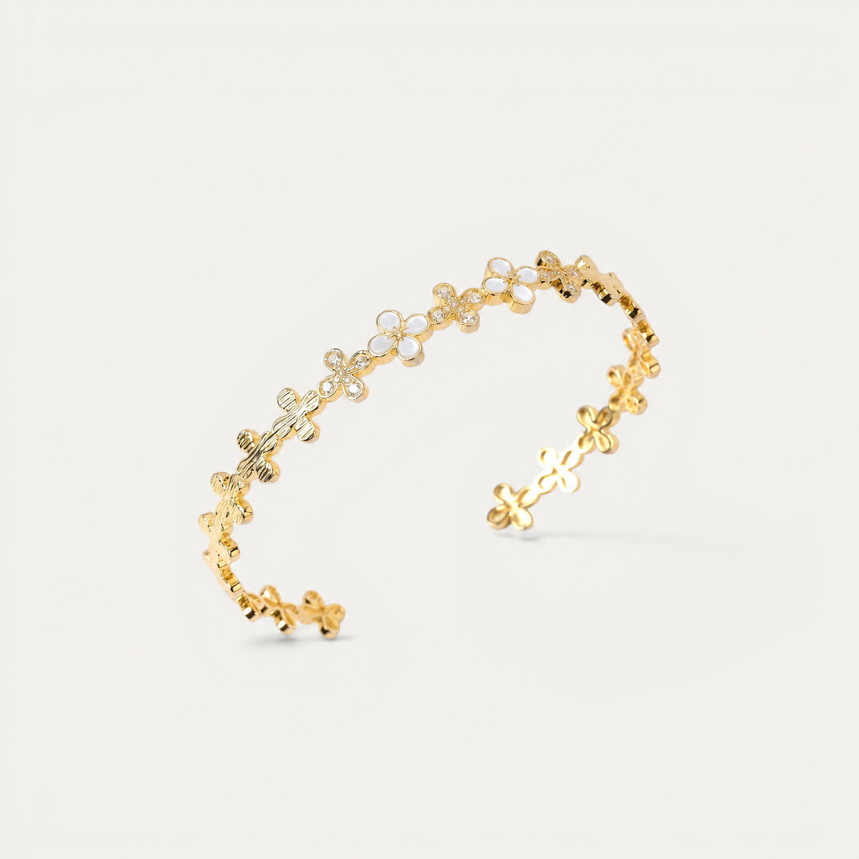Cloveria Bangle — Mother of Pearl